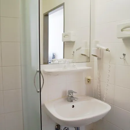 Allyouneed ホテル