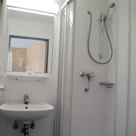 Szálloda Allyouneed 3*