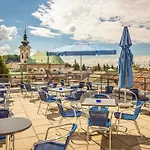 Hotel Allyouneed