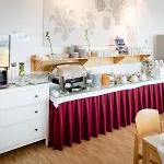 Allyouneed Hotel 3*