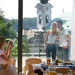 Allyouneed 3* Solnohrad